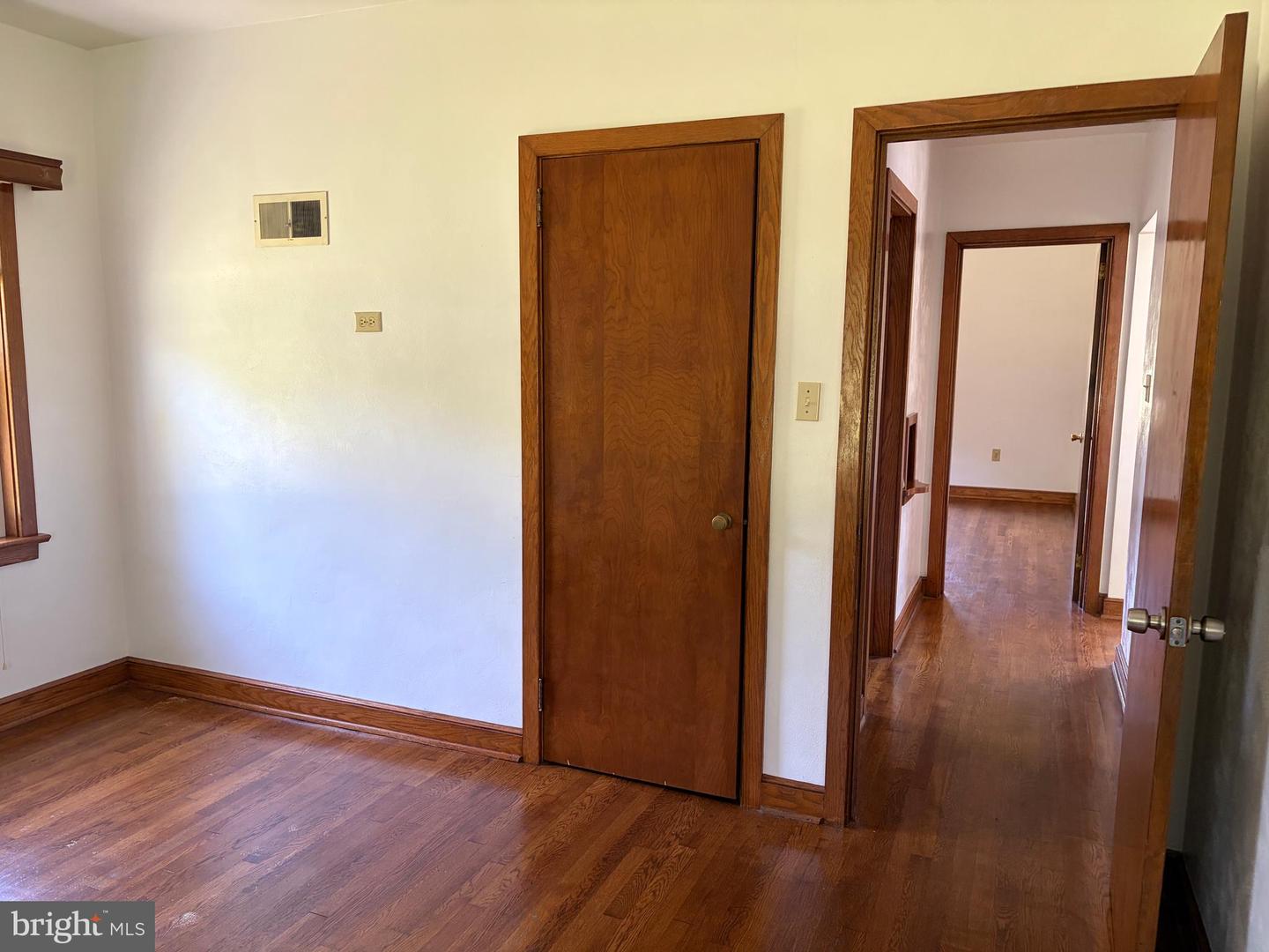 1001 S York Street Property Photo 17