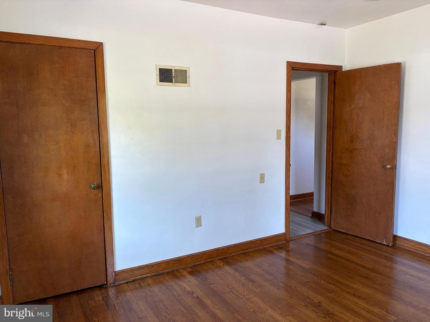 1001 S York Street Property Photo 32