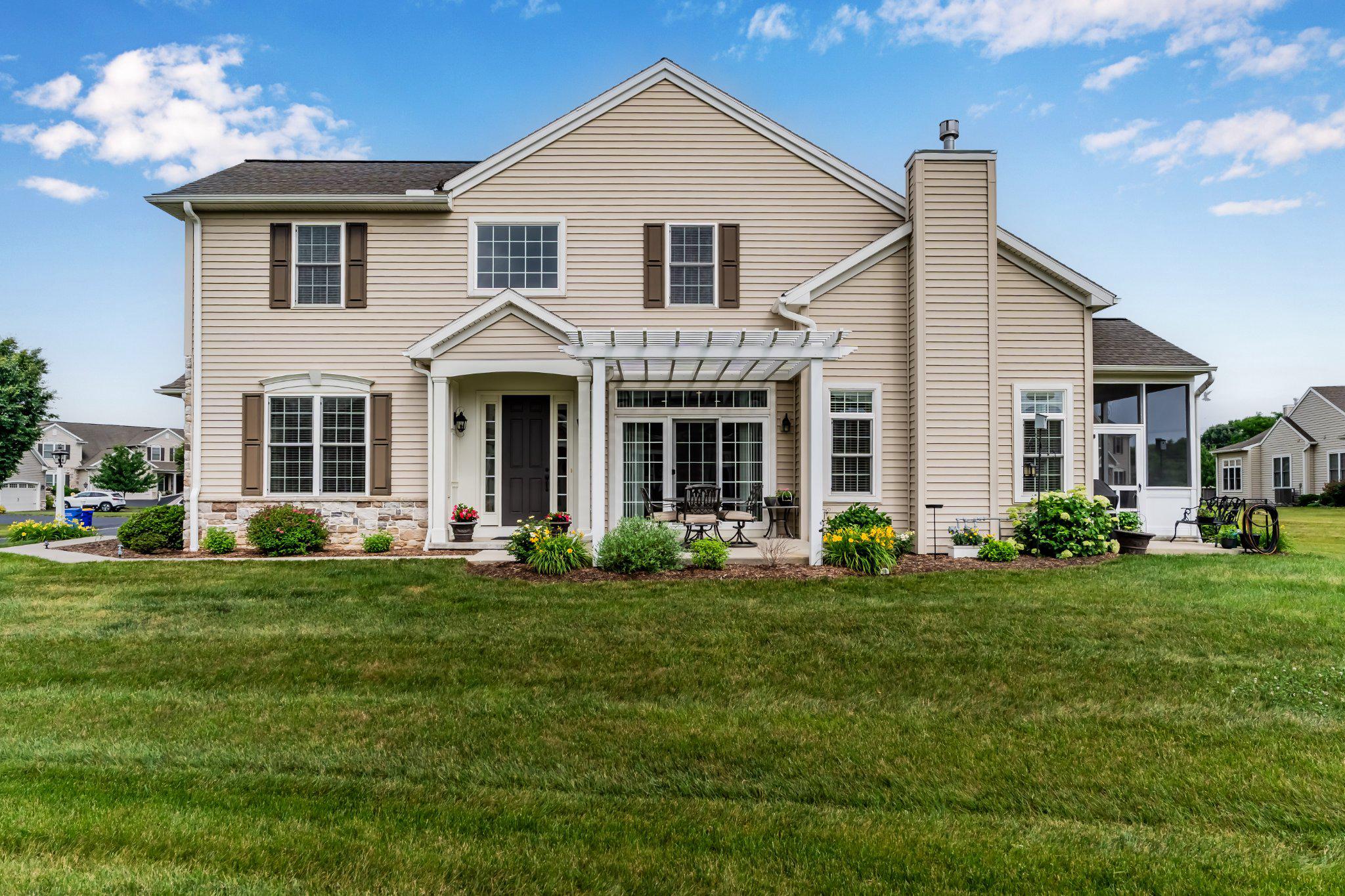 606 Poppy Circle Property Photo 1