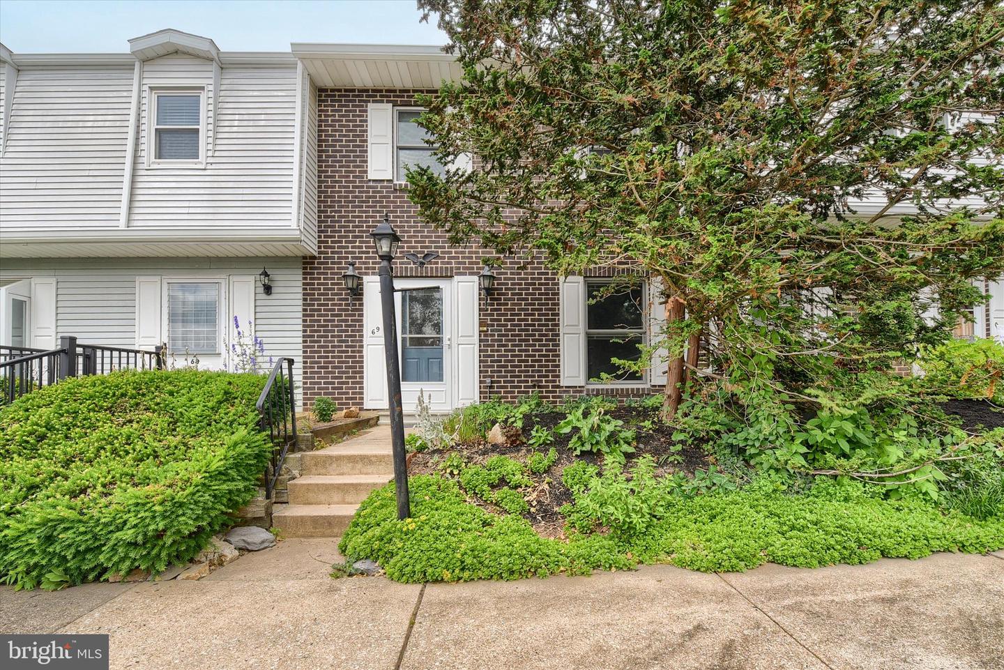 69 Drexel Pl Property Photo 1