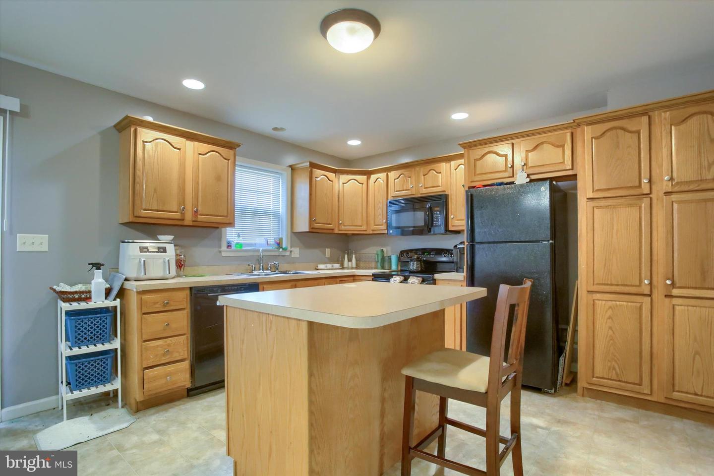 6347 Mercury Dr Property Photo 10