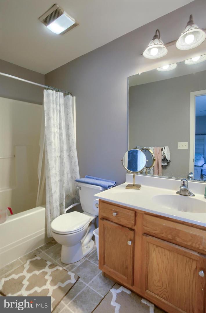6347 Mercury Dr Property Photo 23