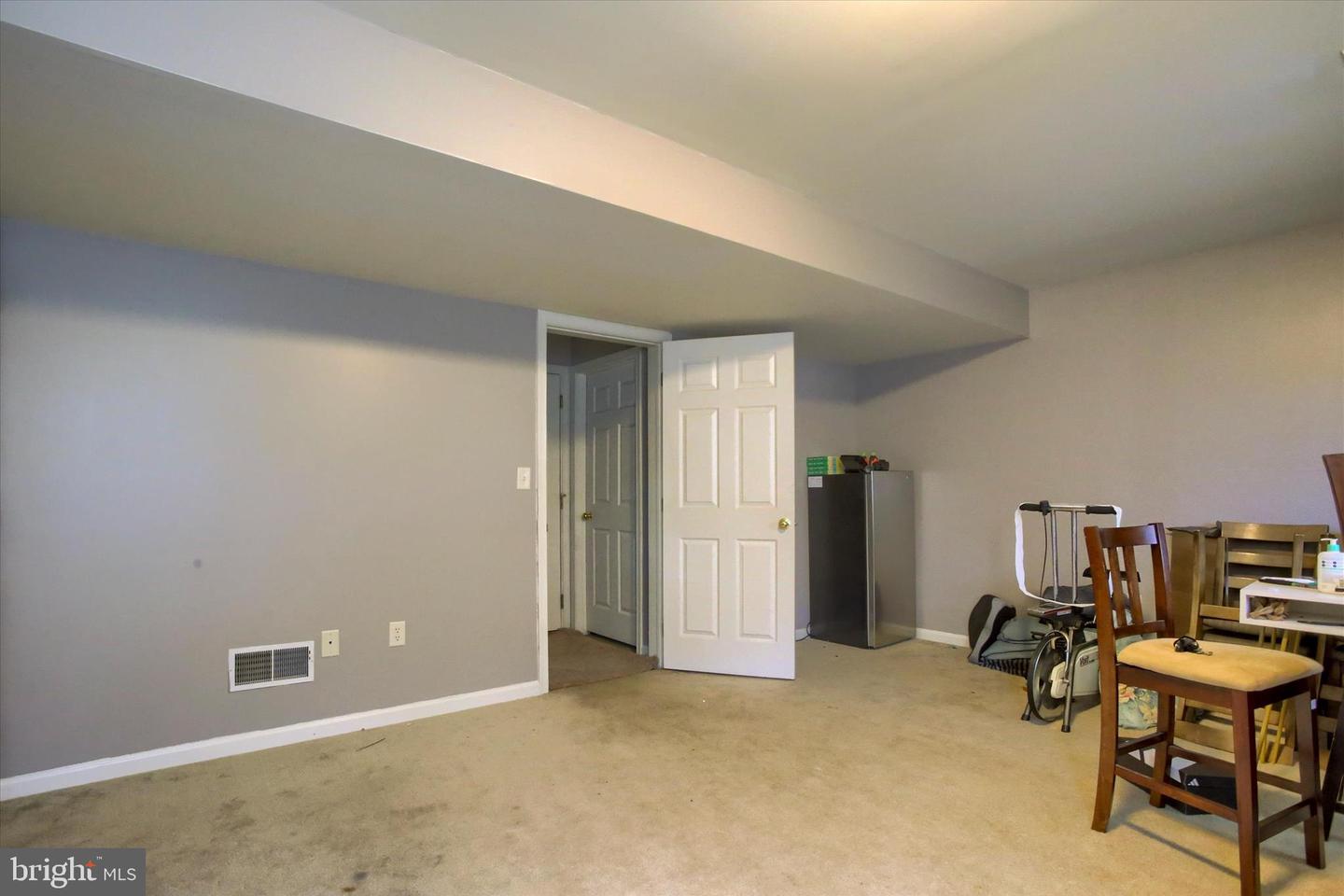 6347 Mercury Dr Property Photo 28