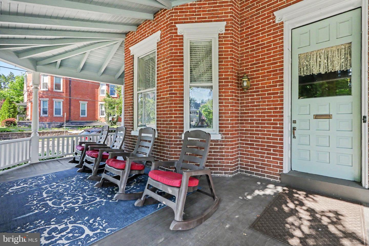 560 S Hanover St Property Photo 43