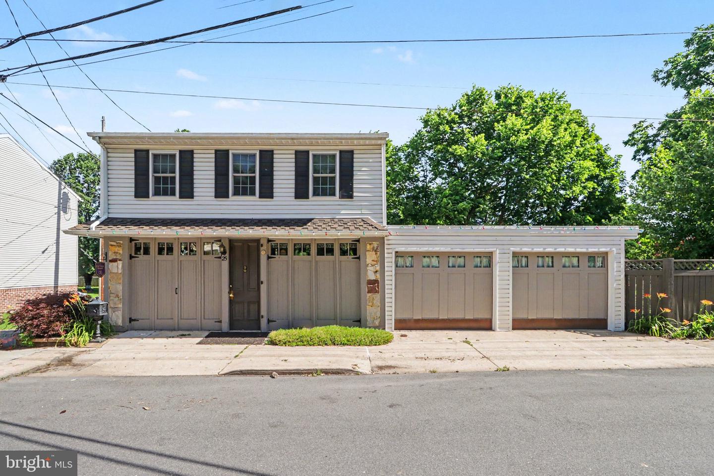 560 S Hanover St Property Photo 44