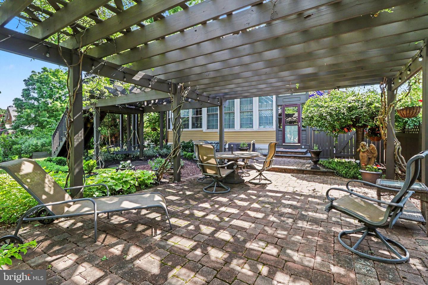 560 S Hanover St Property Photo 47
