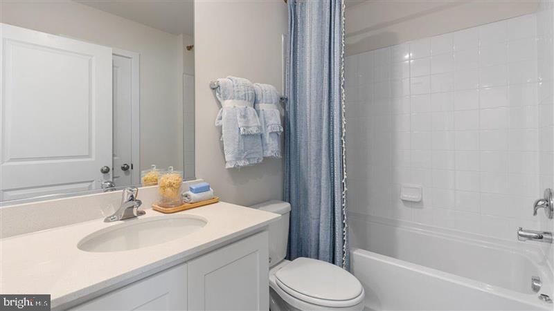 50 Northside Ct Property Photo 22