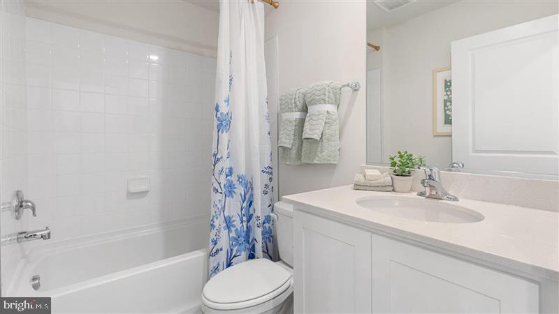 52 Northside Ct Property Photo 25