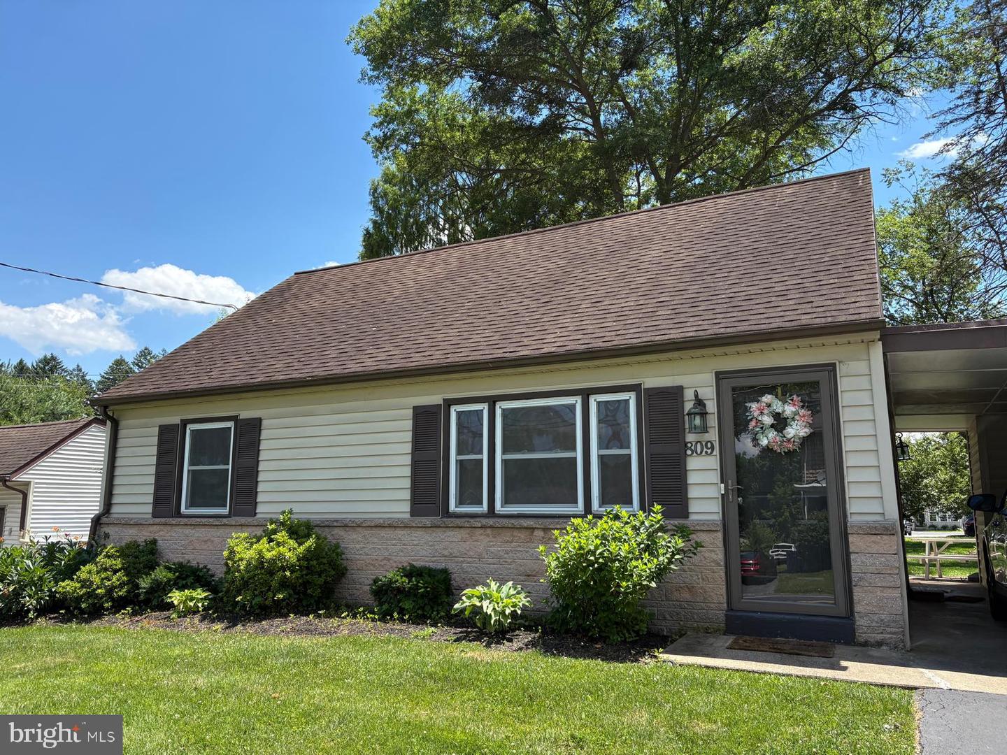 809 Grantham Road Property Photo 1
