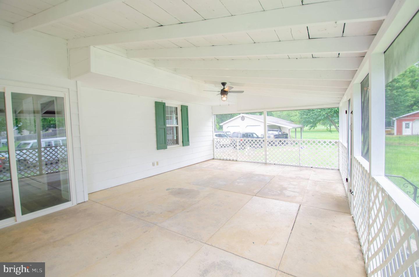 2615 Walnut Bottom Rd Property Photo 8
