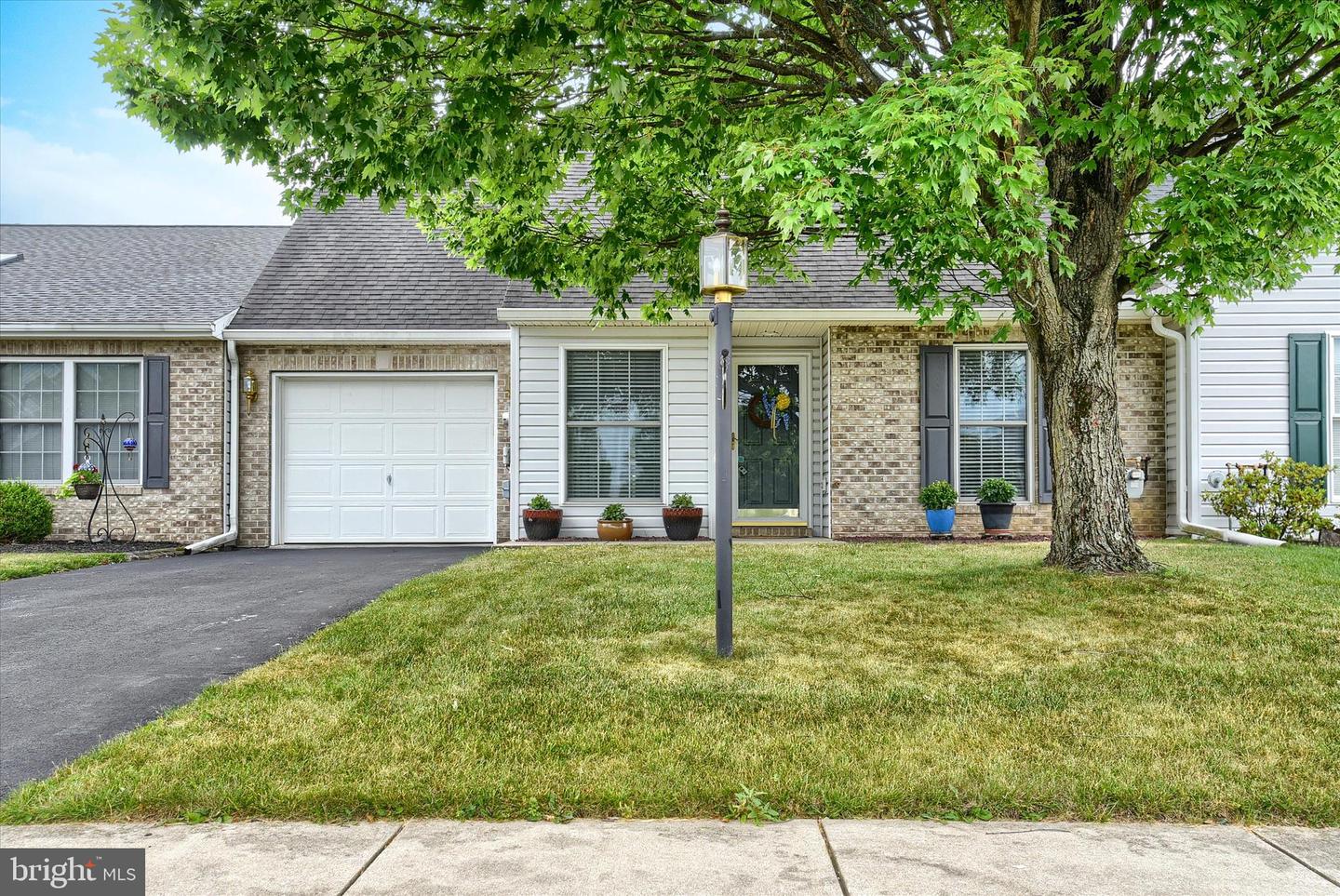 38 Ridgeway Drive Property Photo 1
