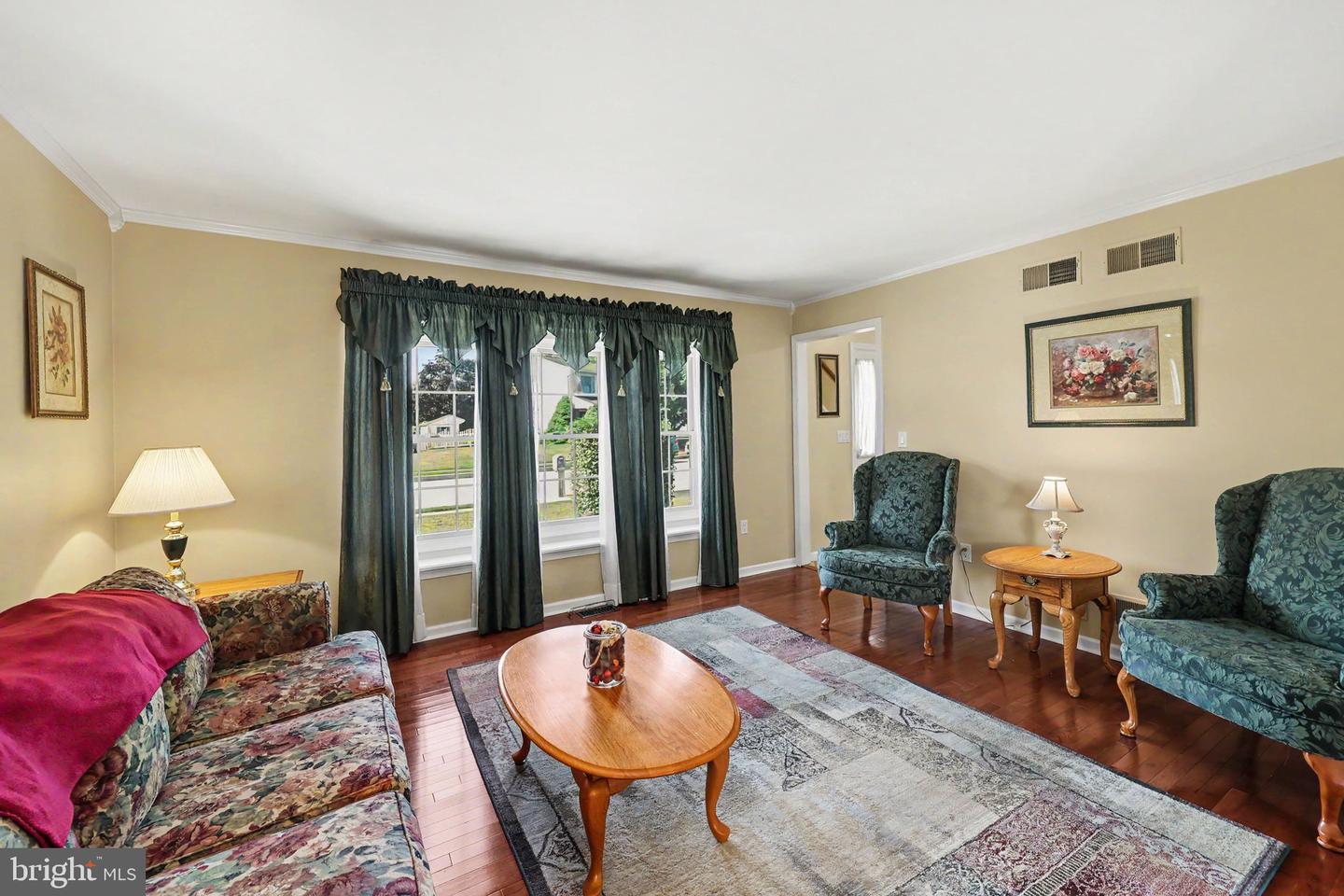 9 Blue Spruce Dr Property Photo 3