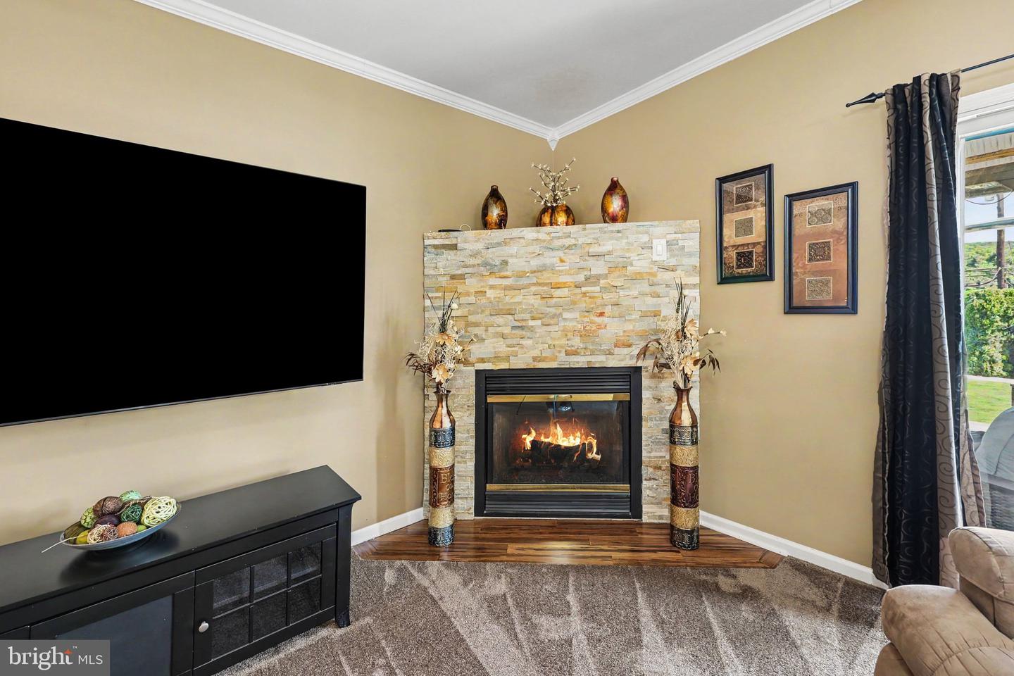 9 Blue Spruce Dr Property Photo 7
