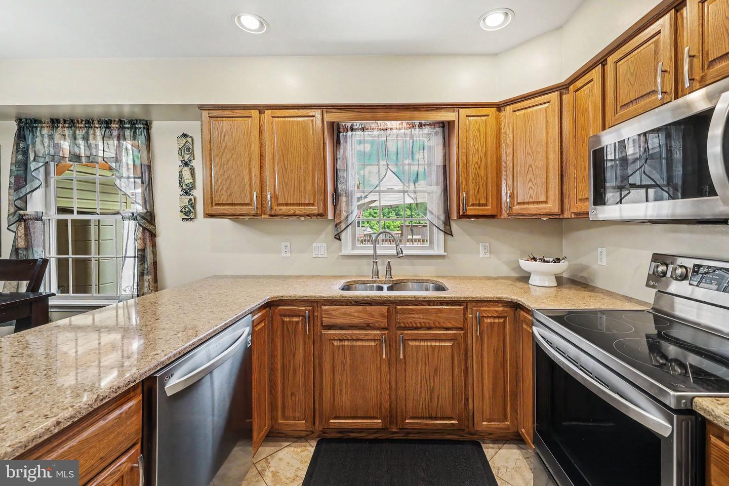 9 Blue Spruce Dr Property Photo 11