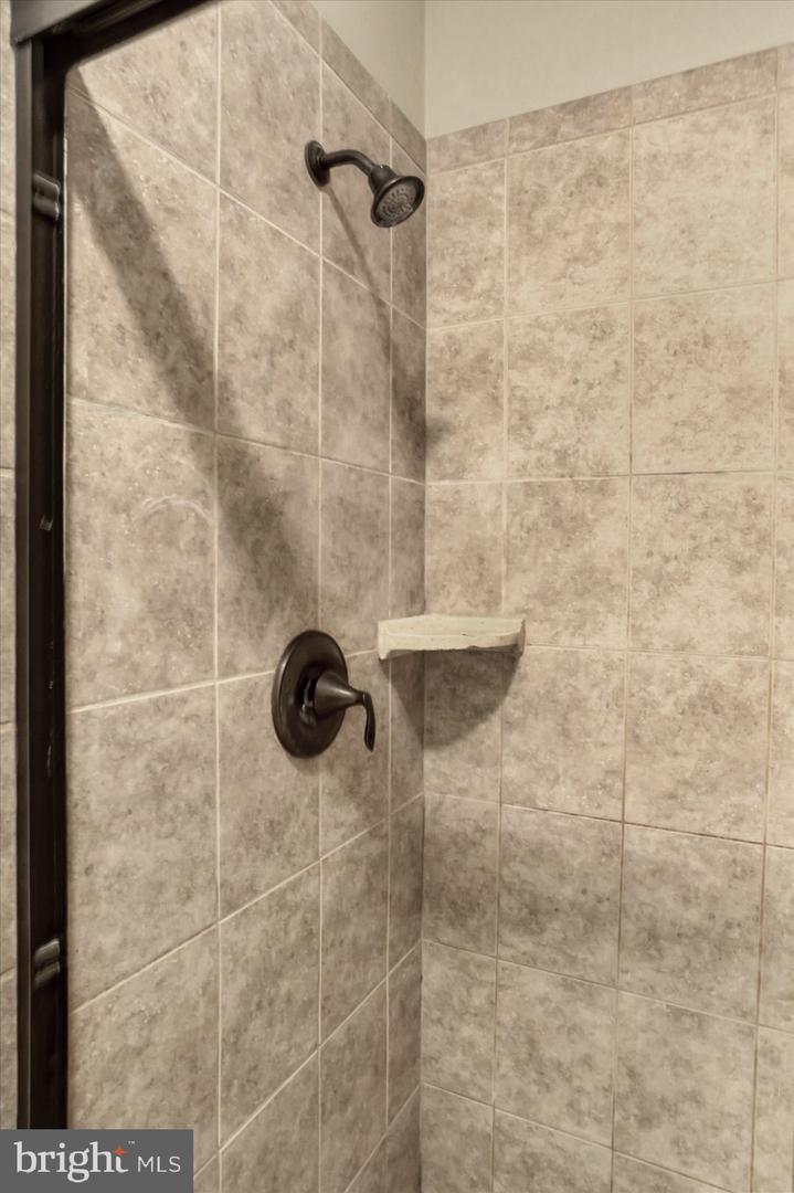 745 Grandon Way Property Photo 37