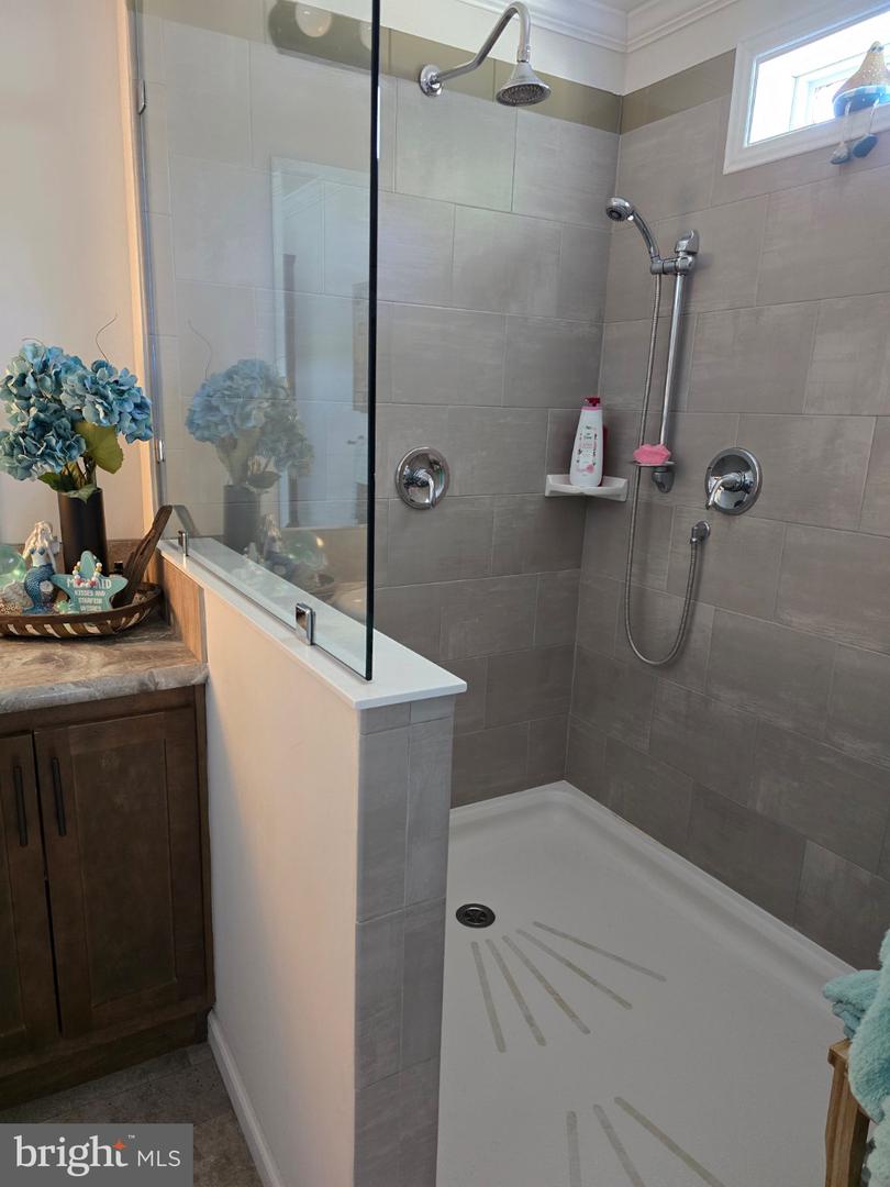 300 Oriole Dr Property Photo 16