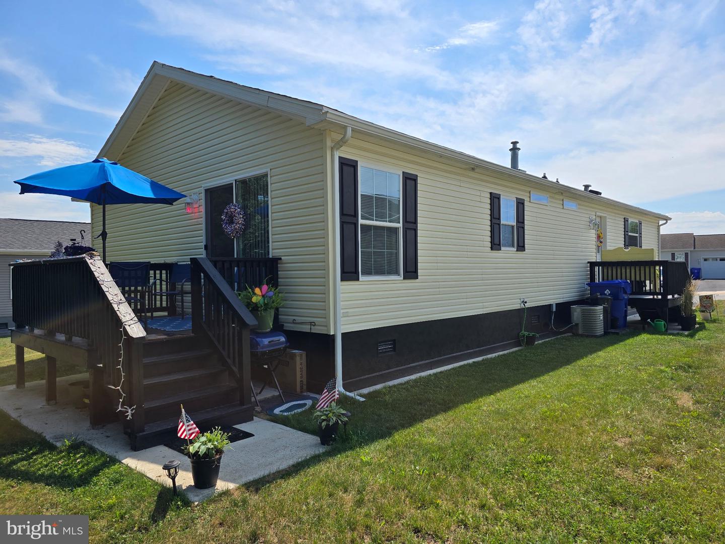 300 Oriole Dr Property Photo 24