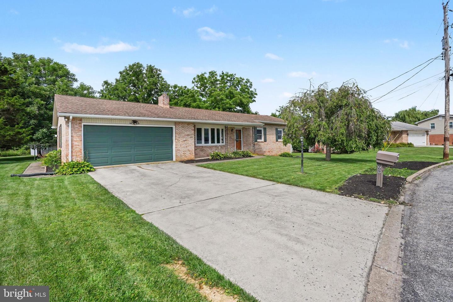 909 Spring Cir Property Photo 1