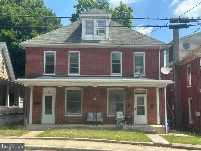 23 & 25 N Queen Street Property Photo 1