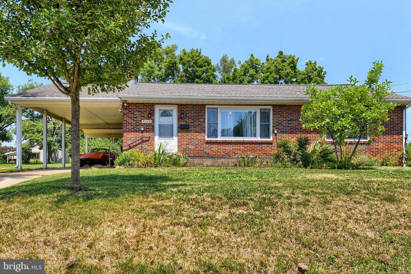 4112 ROSEMONT AVE