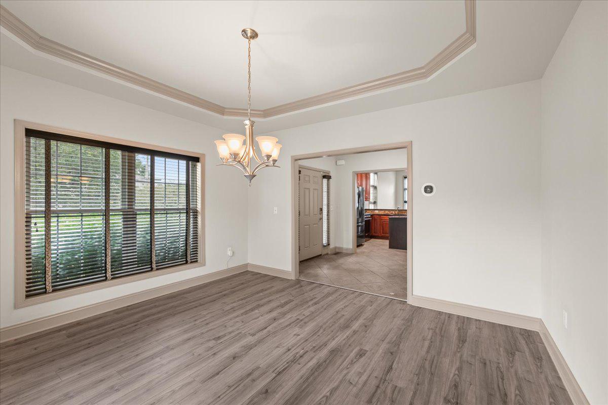 140 Ashford Way Property Photo 4