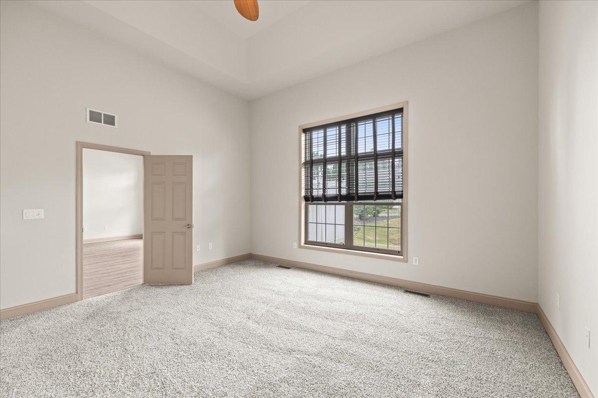140 Ashford Way Property Photo 11
