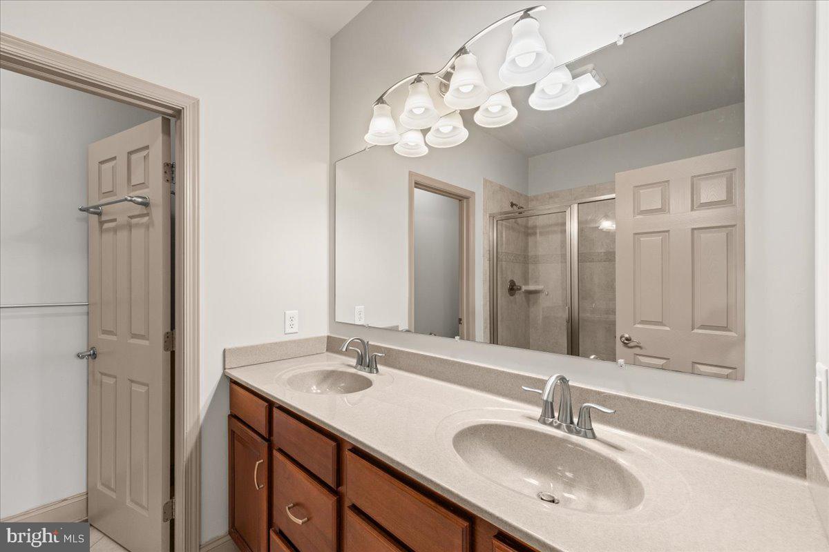 140 Ashford Way Property Photo 14