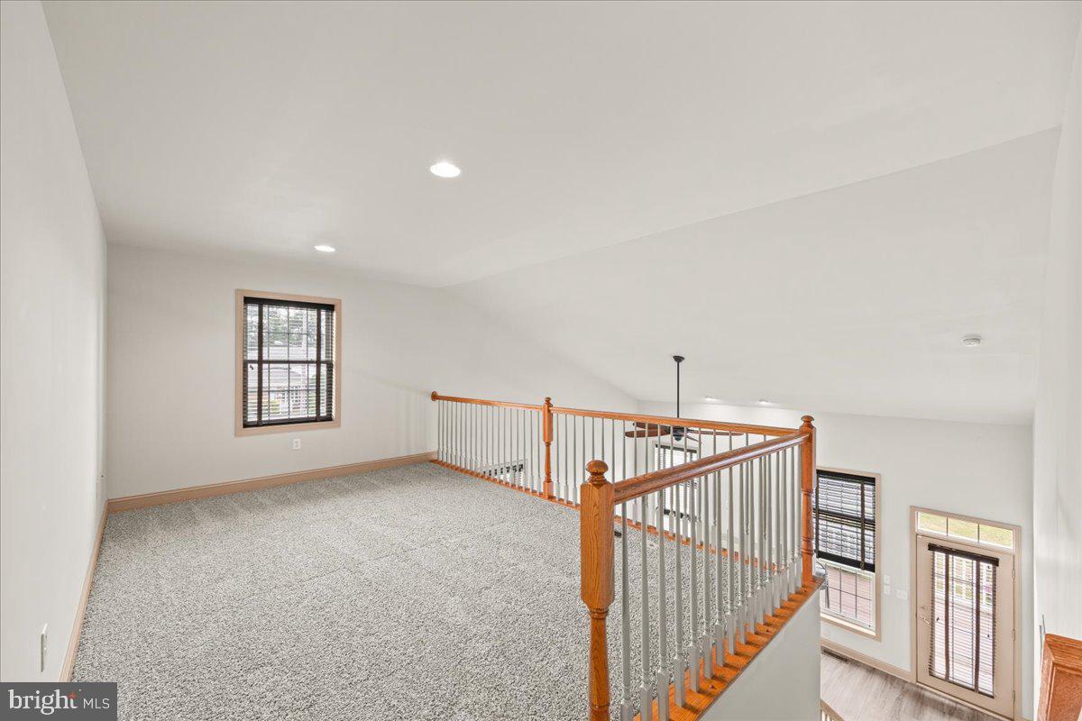 140 Ashford Way Property Photo 15