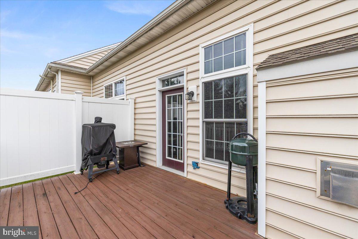 140 Ashford Way Property Photo 27