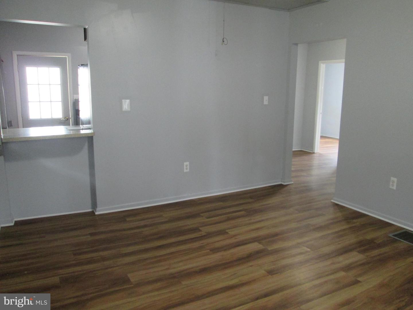 1208 Locust St Property Photo 4
