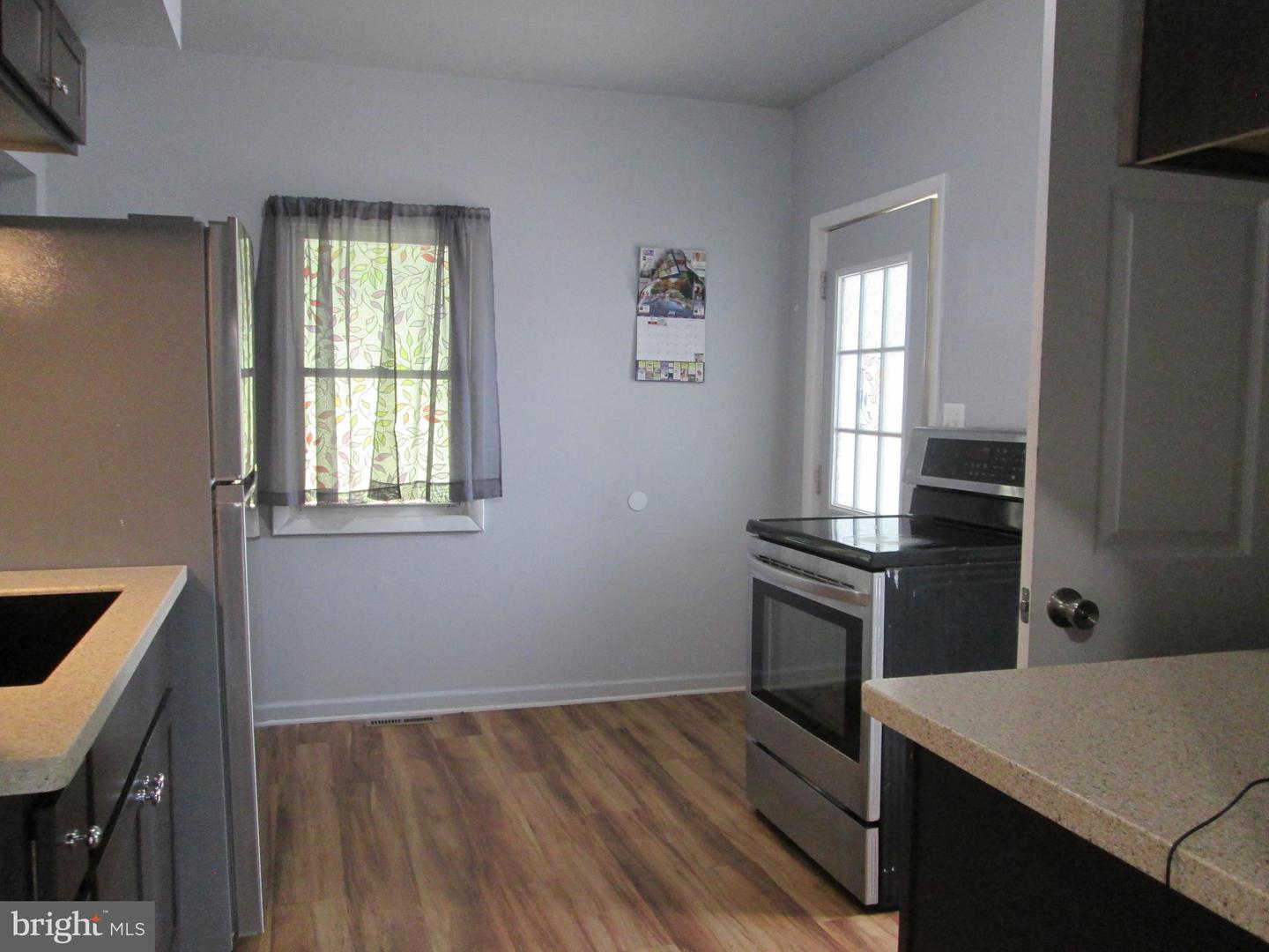 1208 Locust St Property Photo 6