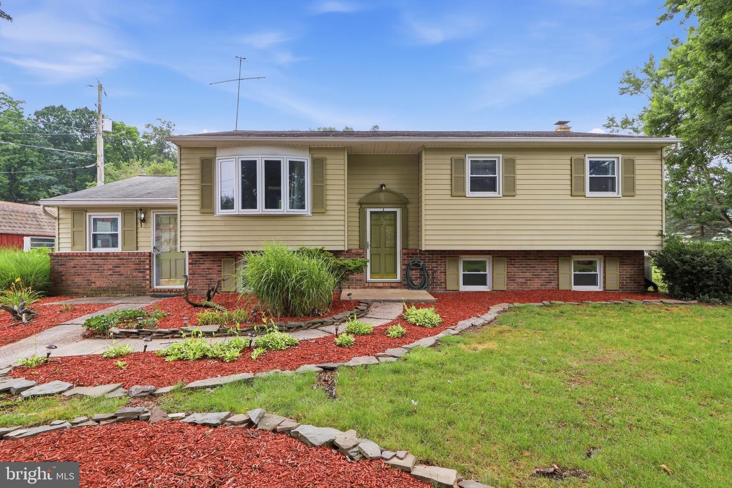 1123 York Rd Property Photo 5