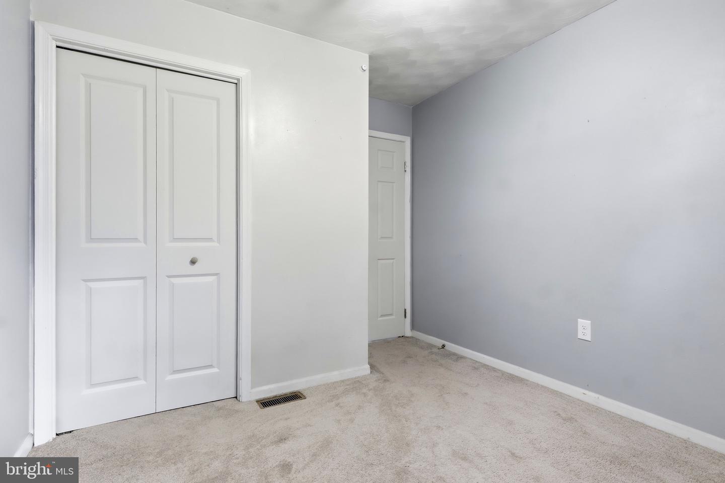 1123 York Rd Property Photo 22