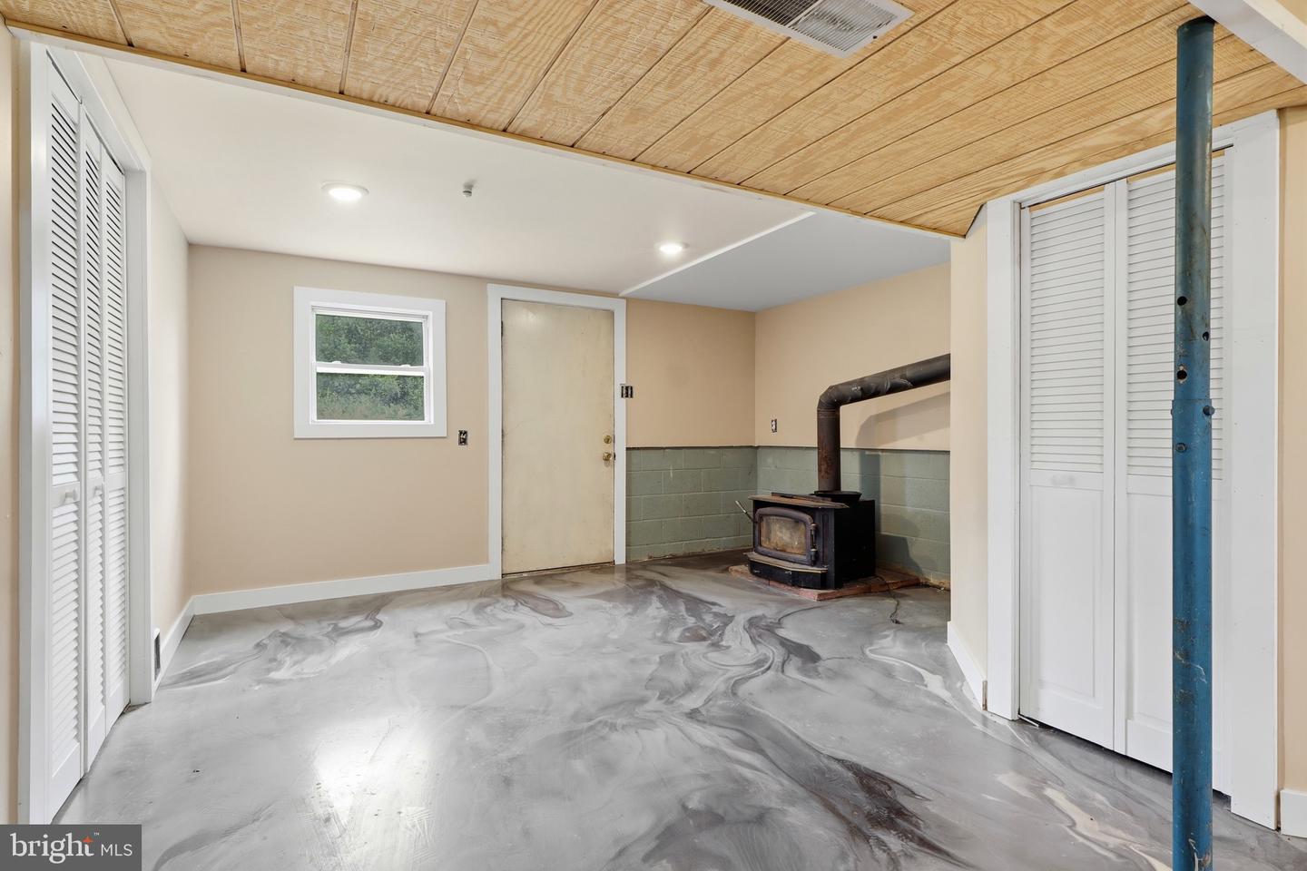 1123 York Rd Property Photo 28