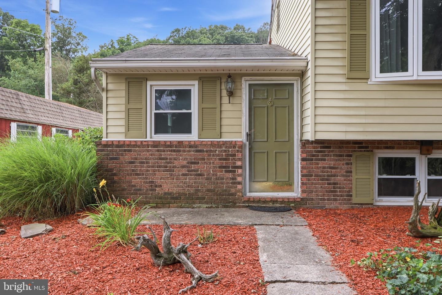 1123 York Rd Property Photo 32