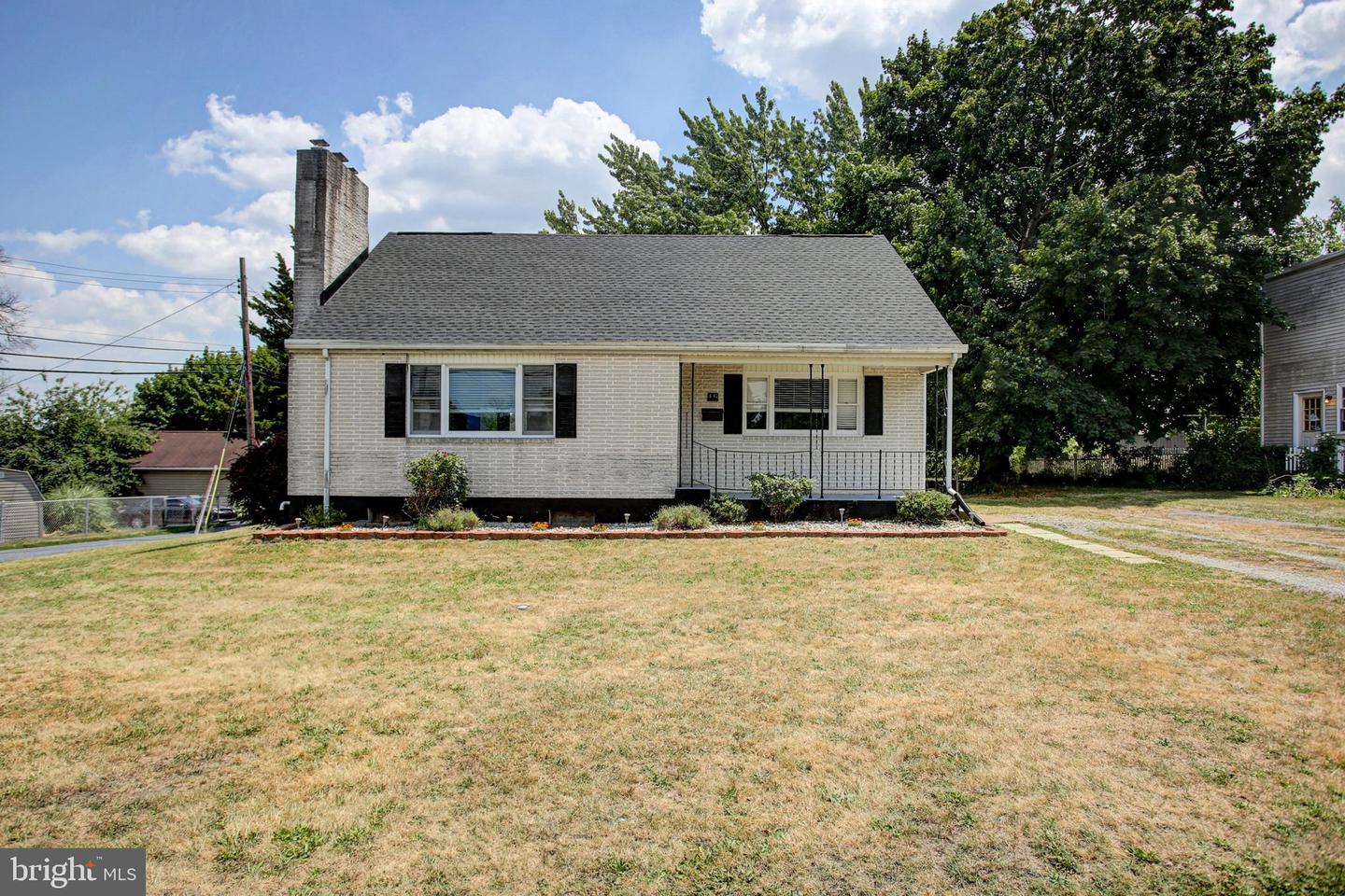 16 E Beale Ave Property Photo 1
