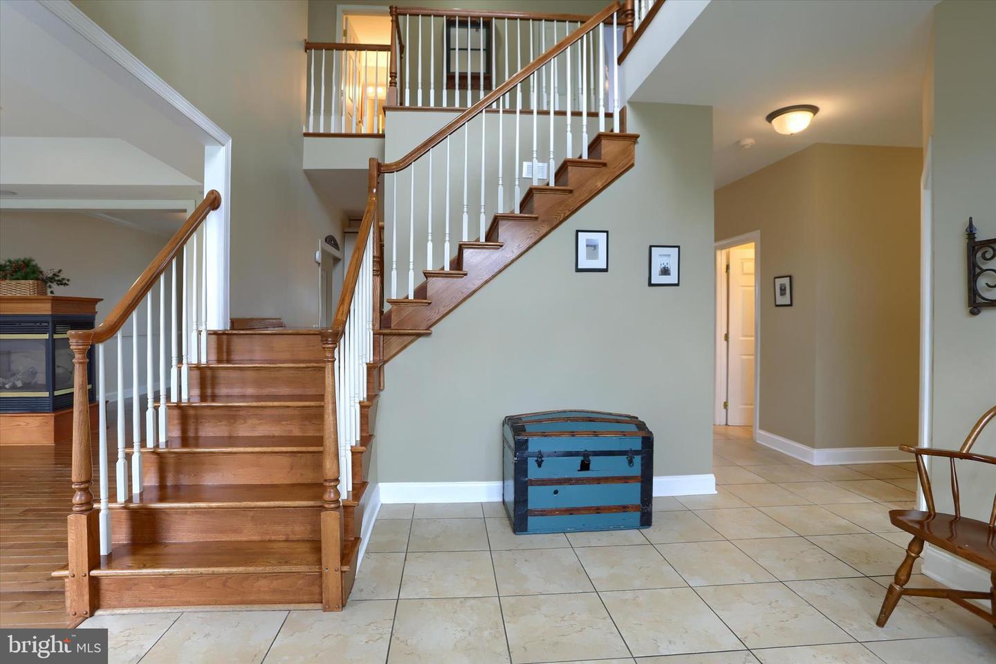 10 Spring View Ct Property Photo 2