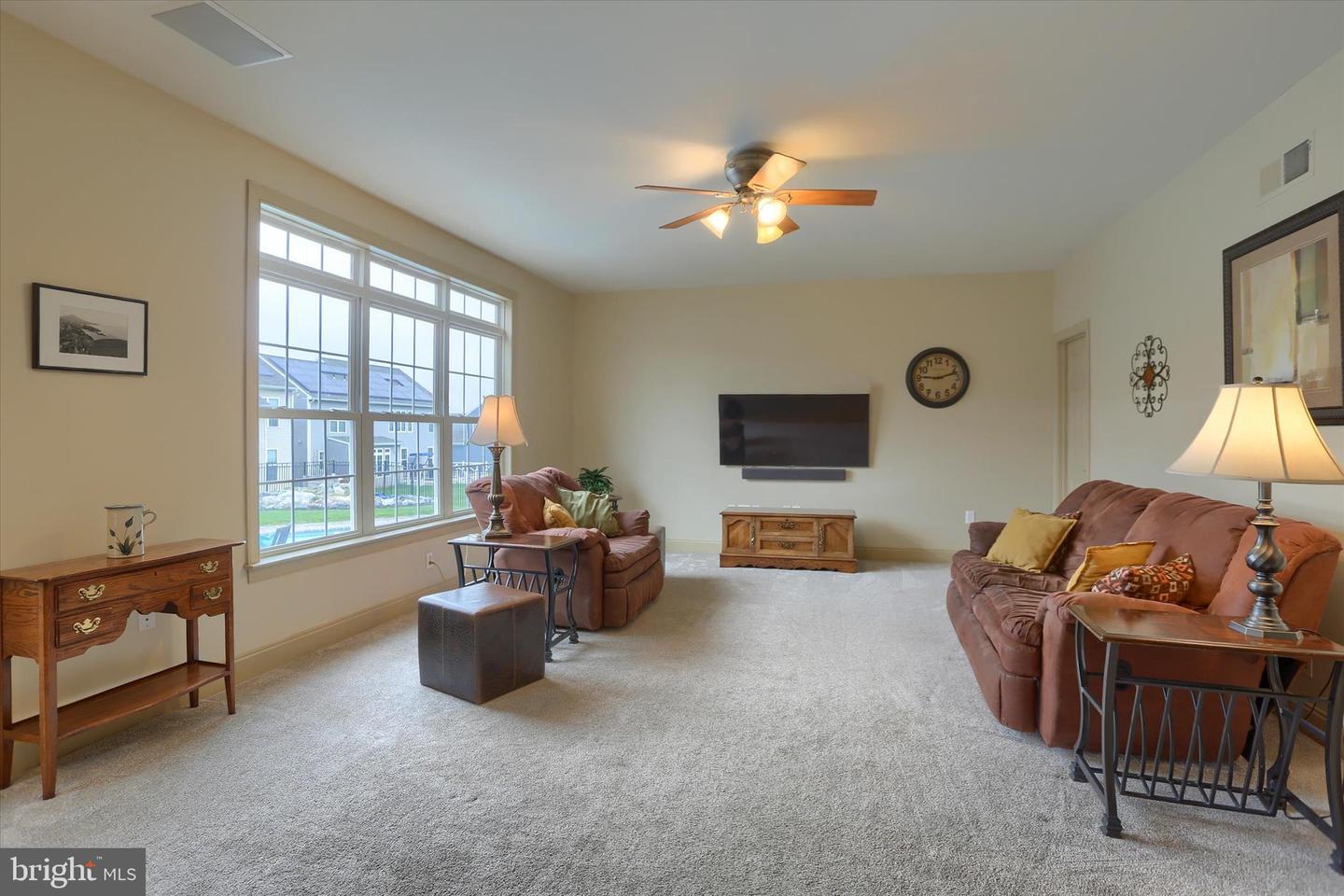 10 Spring View Ct Property Photo 17