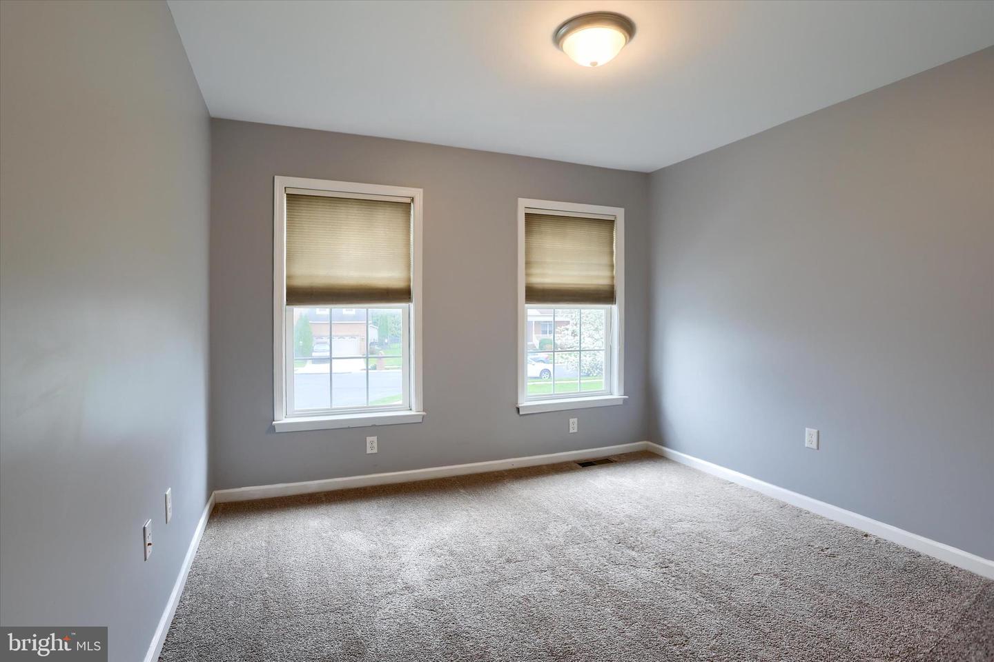 10 Spring View Ct Property Photo 24