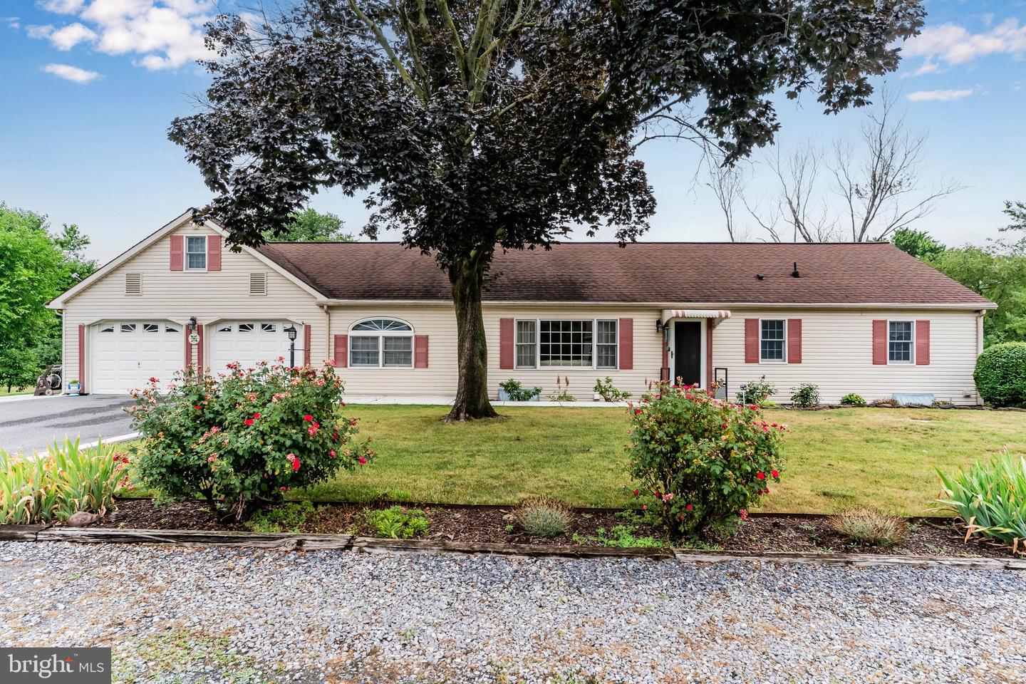 3049 Spring Rd Property Photo 1