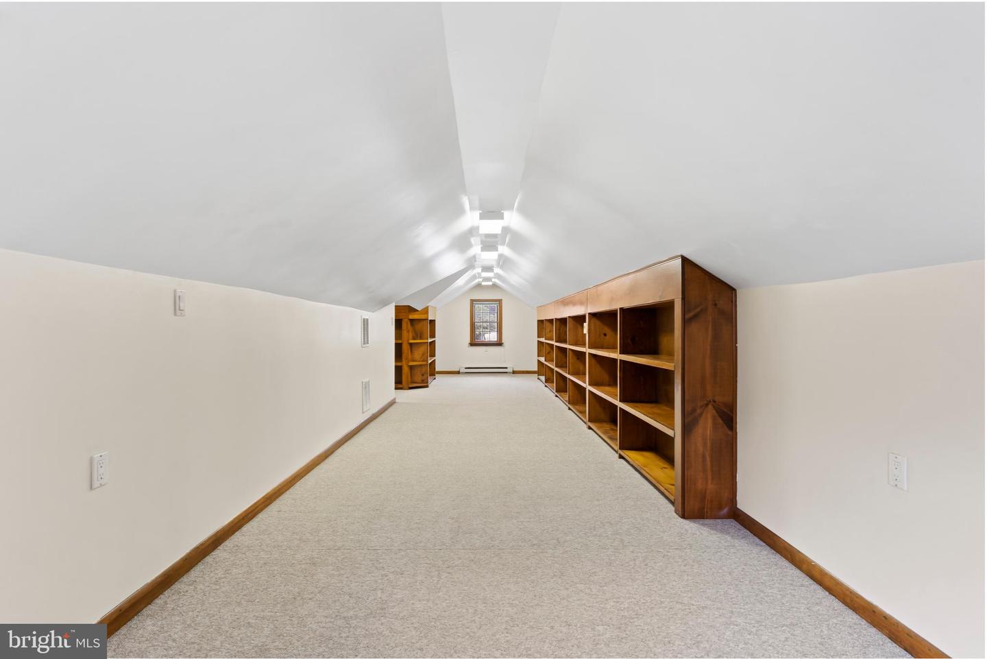 3049 Spring Rd Property Photo 34