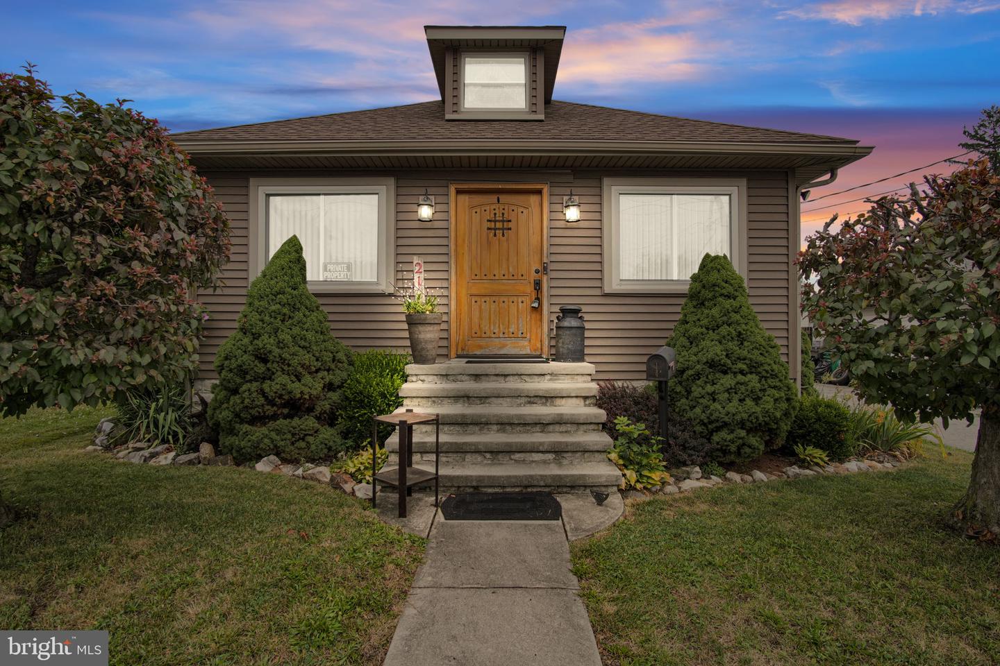 21 H St Property Photo 1
