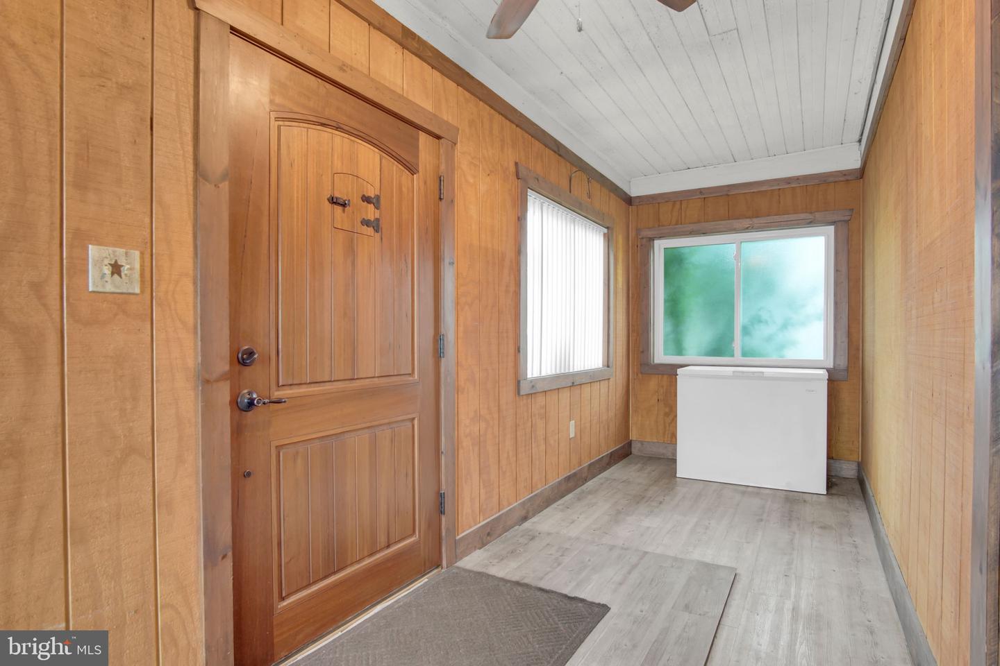 21 H St Property Photo 3