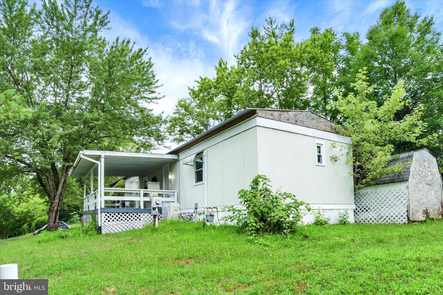 6 Buttonwood Lane Property Photo 15