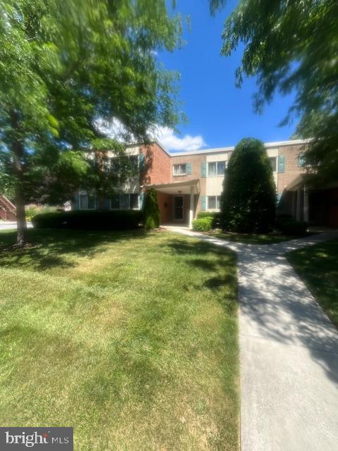 111 S 24th St #b Property Photo 1