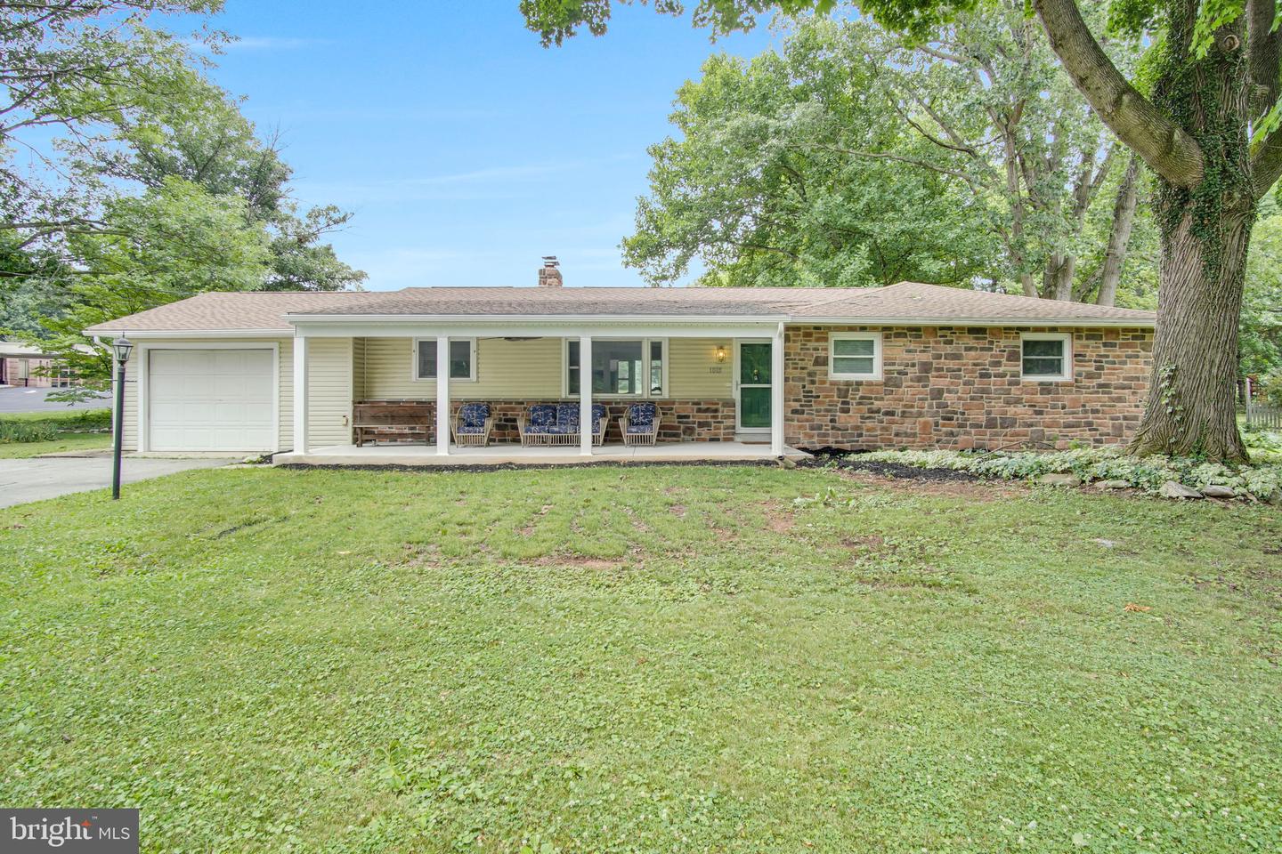 1003 Rockledge Drive Property Photo 2