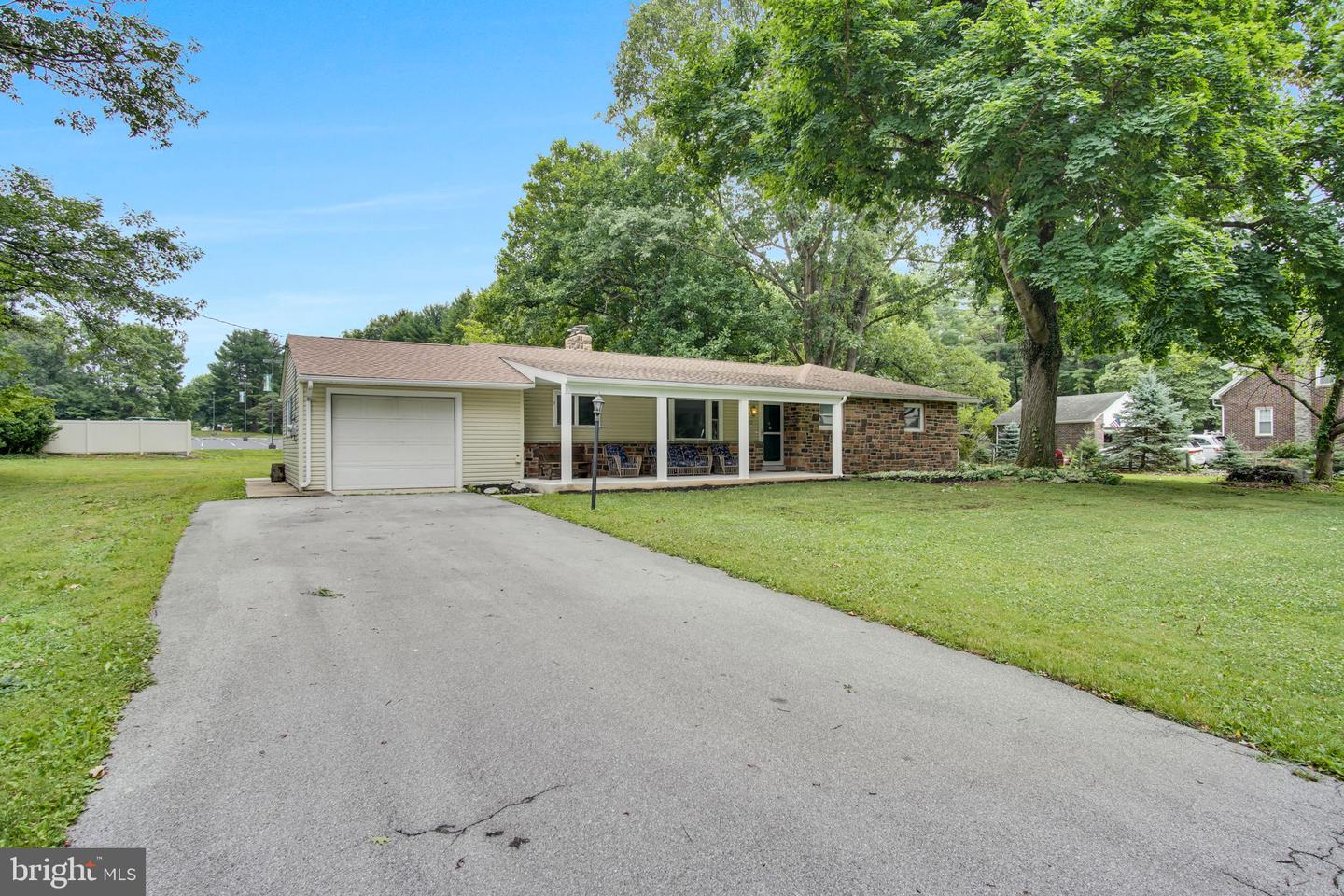 1003 Rockledge Drive Property Photo 3