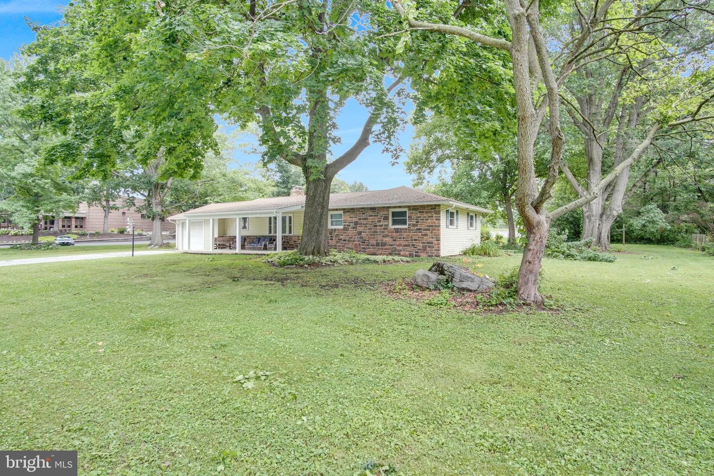 1003 Rockledge Drive Property Photo 4
