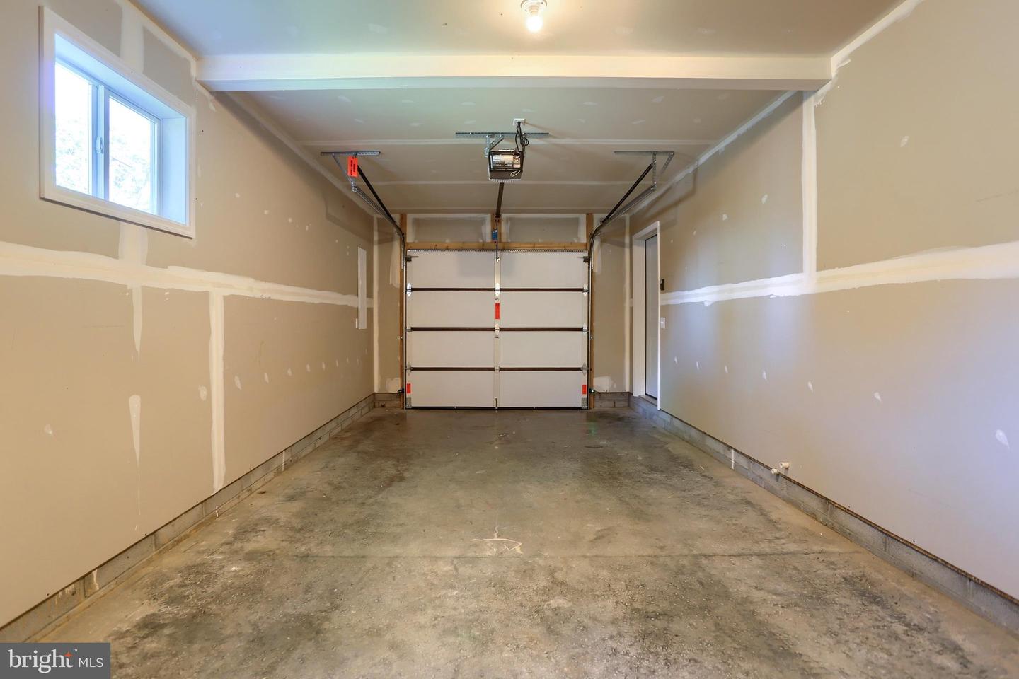 1999 Dighton St Property Photo 49