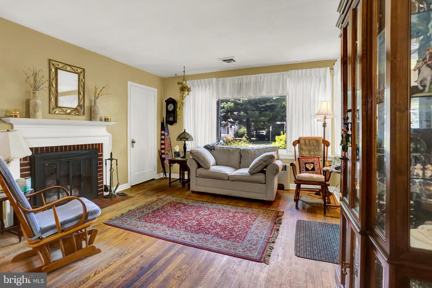 1701 Warren Street Property Photo 7